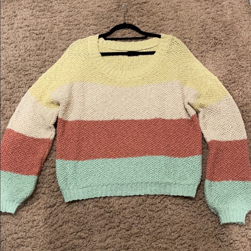 Like new! Striped sweater. Vici